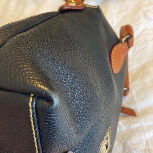 Dooney & Bourke Crossbody purse - Picture 5 of 9